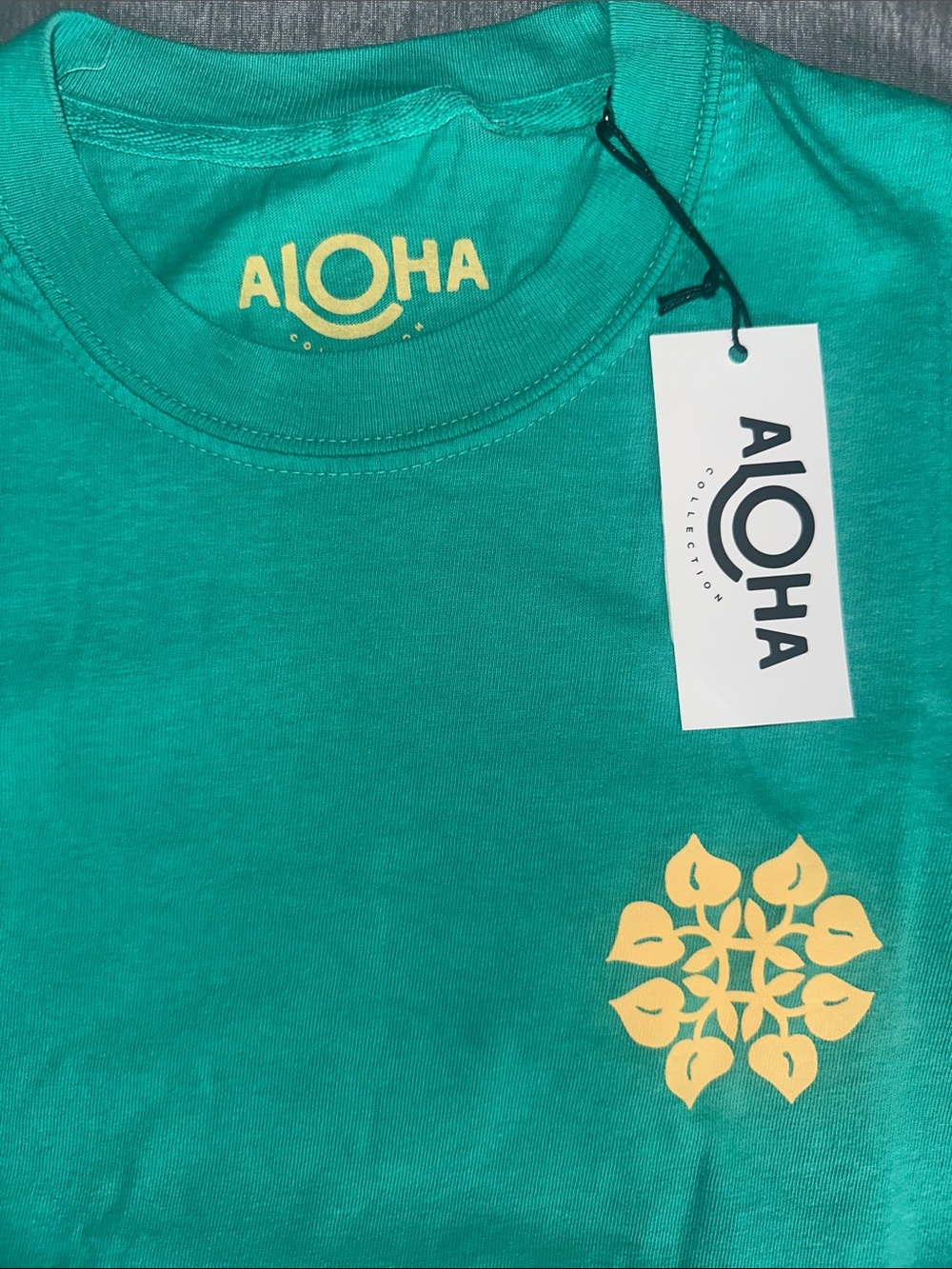 ALOHA COLLECTION “BIG SHOW” TSHIRT - Picture 2 of 3